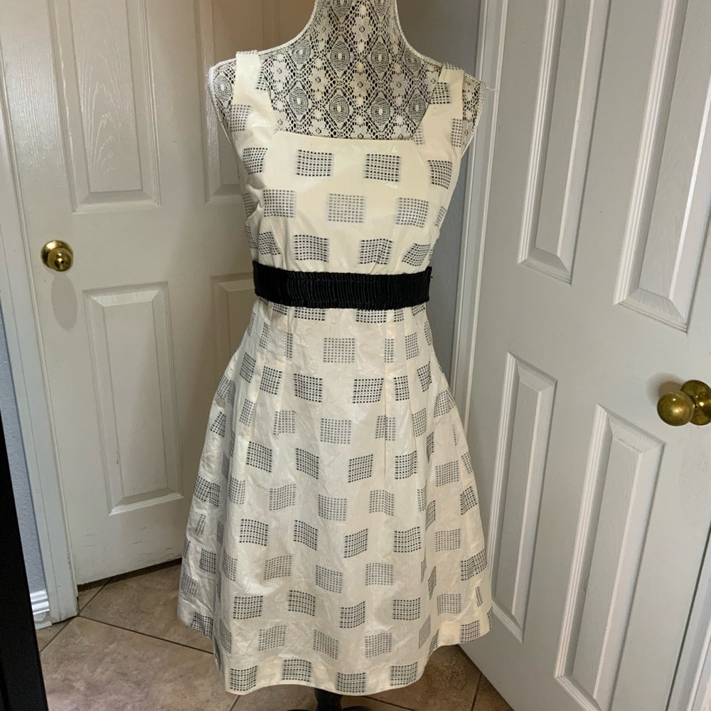 Derercuny dress size medium